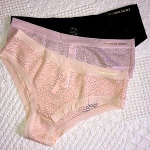 Victoria’s Secret cheeky M panties